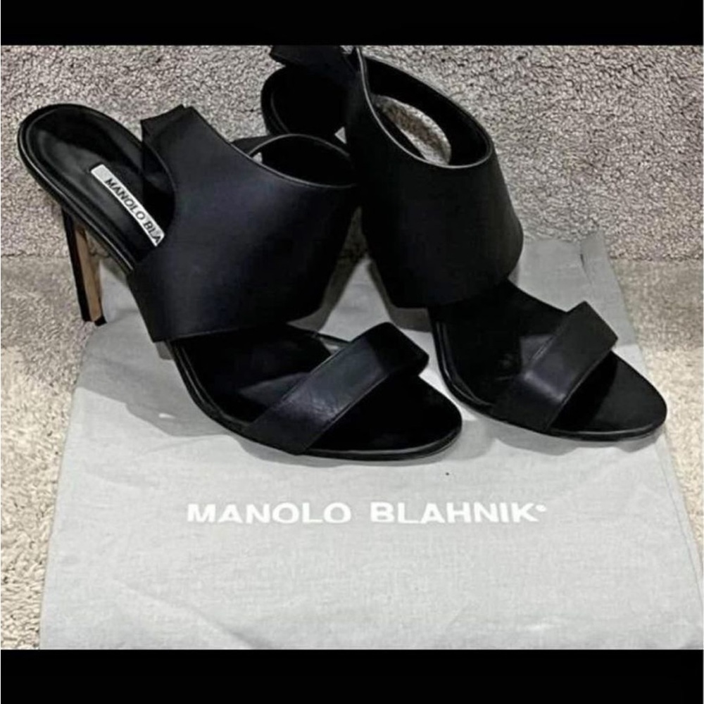Manolo Blahnik slingbacks